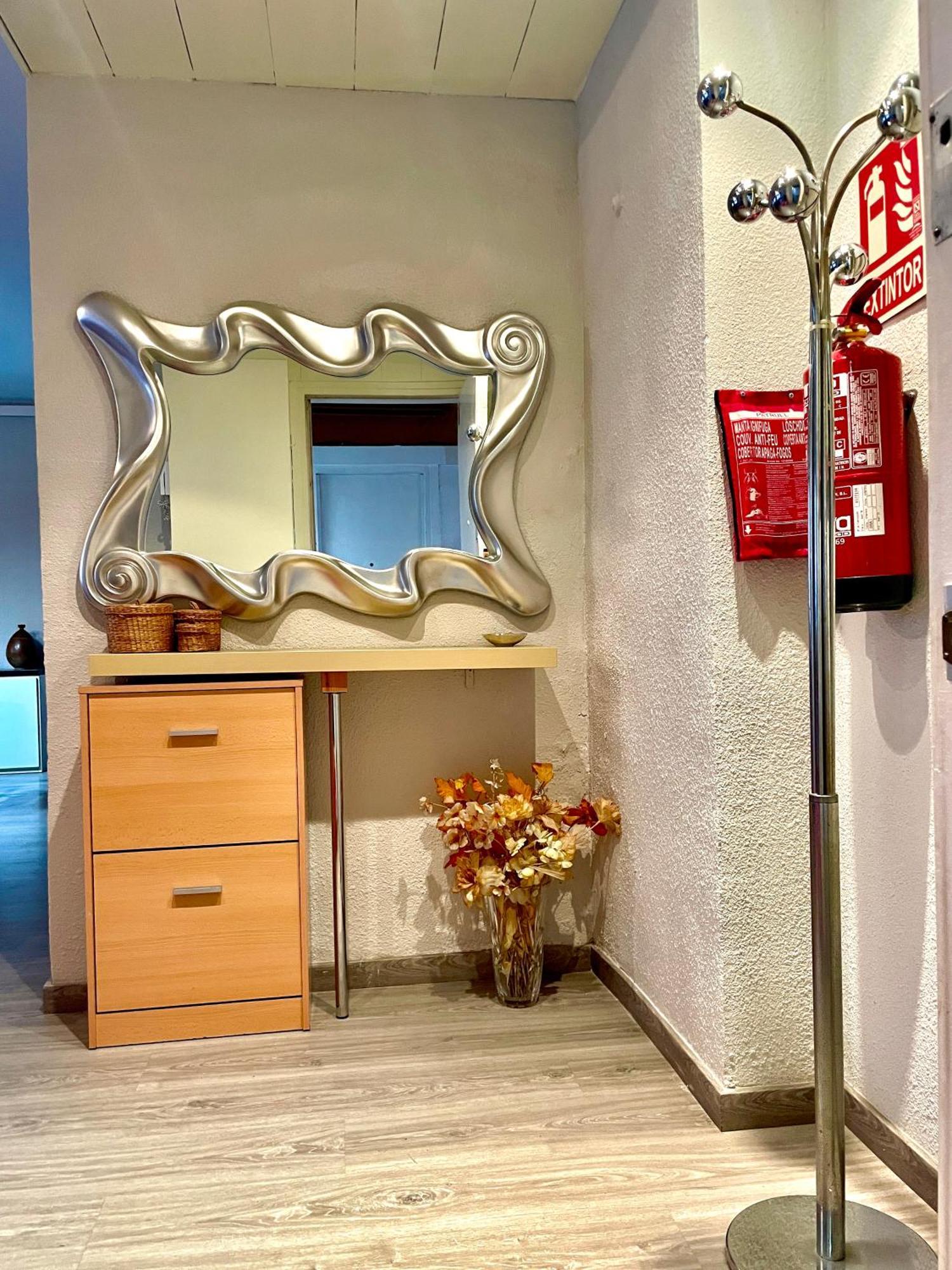 Apartamento Ideal バルセロナ エクステリア 写真